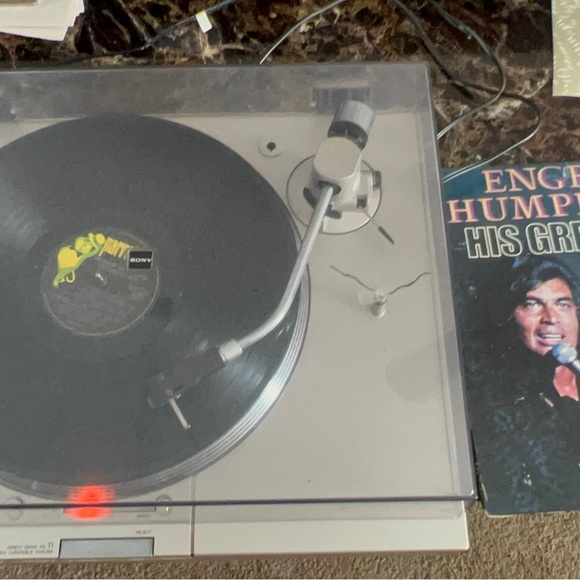 Vintage vinyl records player - Picture 3 of 17